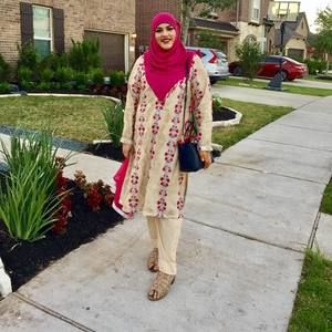 Meet your Posher, Dania